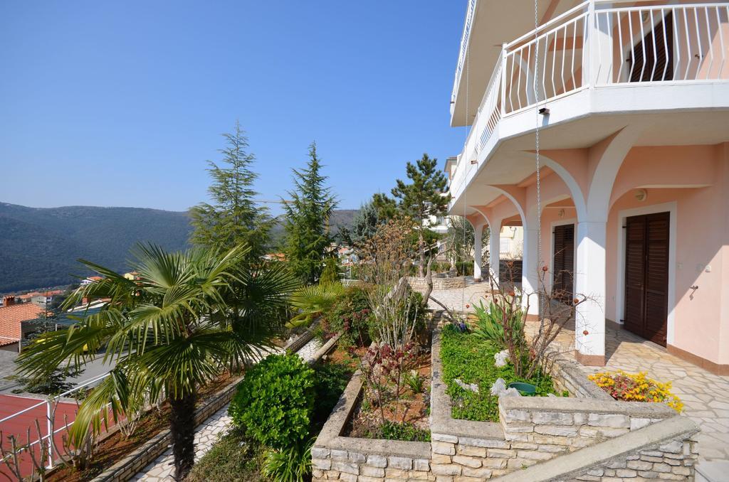 Apartments Slavica Rabac Luaran gambar