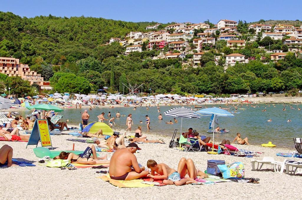 Apartments Slavica Rabac Luaran gambar