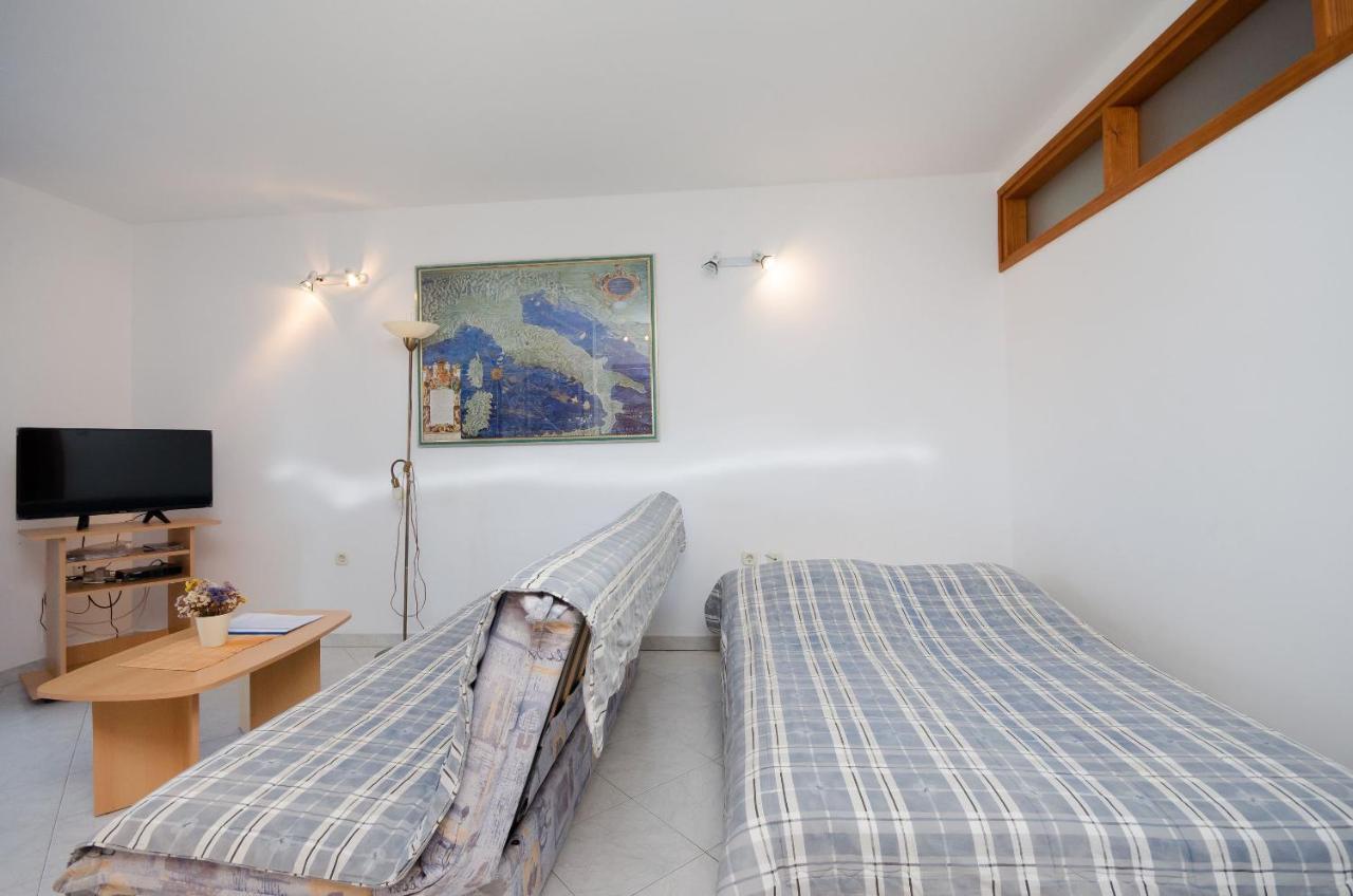 Apartments Slavica Rabac Luaran gambar
