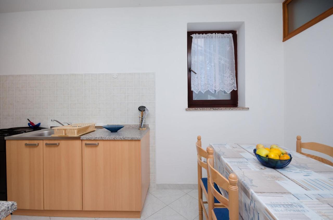 Apartments Slavica Rabac Luaran gambar